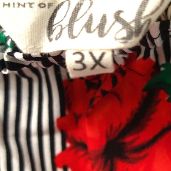 Hint Of Blush New  Women's Off shoulder Floral Striped Romper Plus Size 3X - Picture 10 of 12